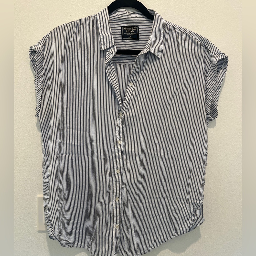 Abercrombie - Womens Striped Buttondown